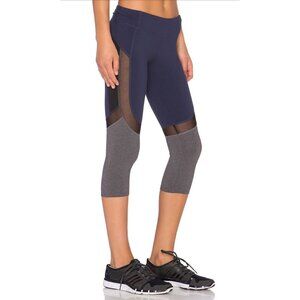 ALO Curvature Seamed Mesh Inset Low‎ Waist Capri Leggings
